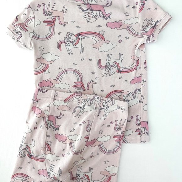 EUC Gap Pink Unicorn Rainbow Pajama Shorts and Top Set 4T - Picture 2 of 3